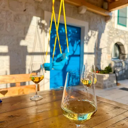 Casa vacanze Stone House Strnj Živogošće