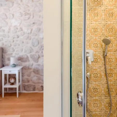Stone House Strnj * Živogošće