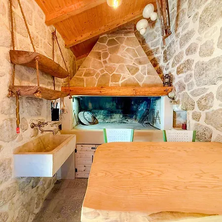 Stone House Strnj