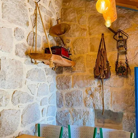 Stone House Strnj Casa vacanze Živogošće